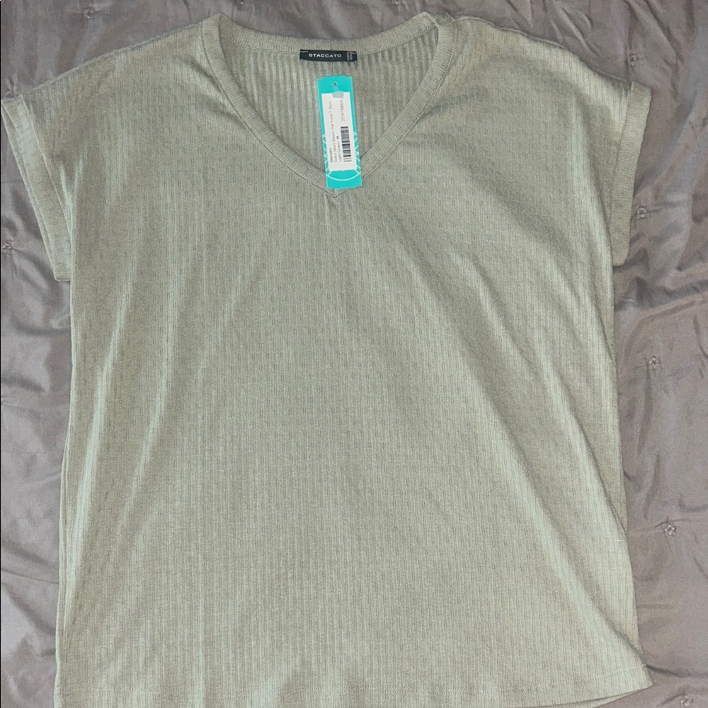 Staccato V-Neck Ribbed Tee - Light Green